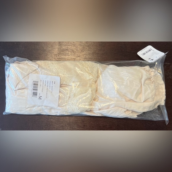 Intimately FREE PEOPLE Forever Young Bed Jacket White Alyssum Ivory NWT Medium - Picture 6 of 8